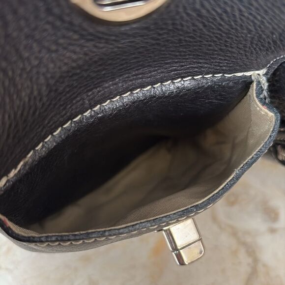 Roots Leather Venetian Tribe Large Cross Body Bag Black - Picture 14 of 16